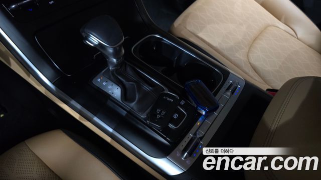 Kia Canival 2023 — photo 12