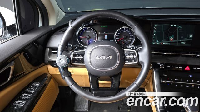 Kia Canival 2023 — photo 18