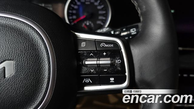 Kia Canival 2023 — photo 21