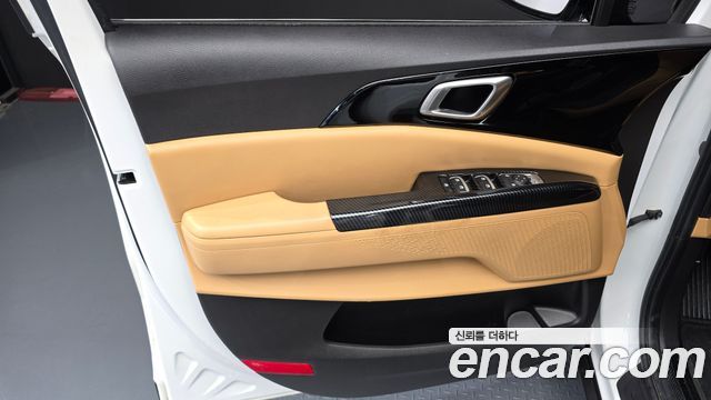 Kia Canival 2023 — photo 14