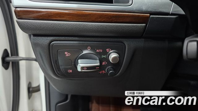 Audi A6 2013 — photo 17