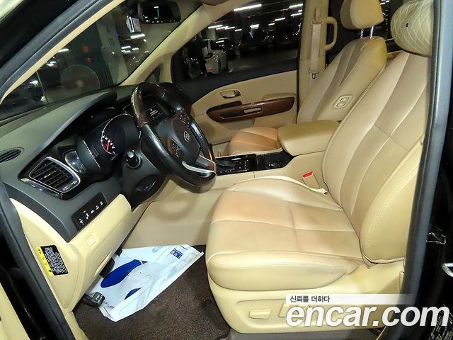 Kia Canival 2018 — photo 17