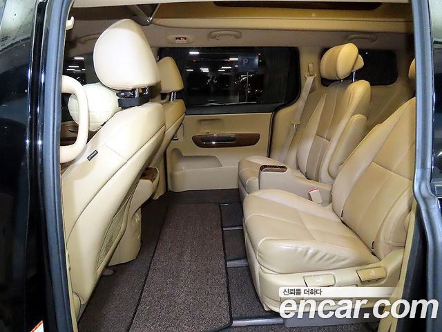 Kia Canival 2018 — photo 18