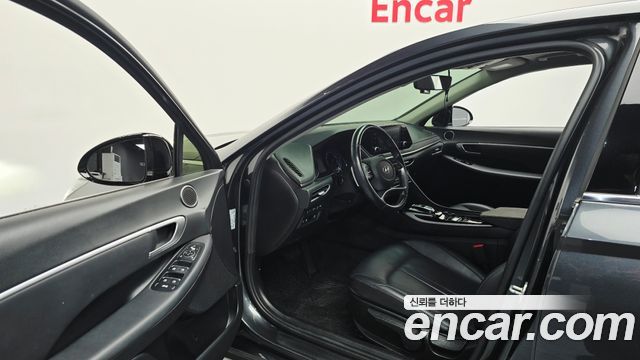 Hyundai Sonata 2022 — photo 13