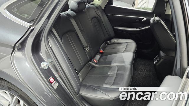 Hyundai Sonata 2022 — photo 24