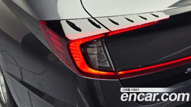 Hyundai Sonata 2022 — photo 9