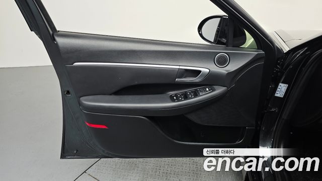 Hyundai Sonata 2022 — photo 14