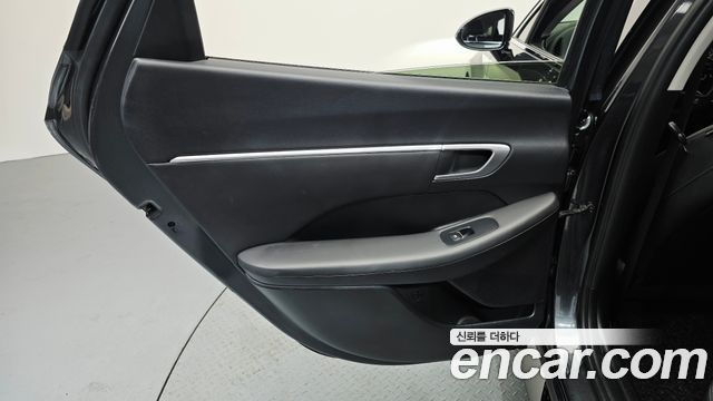 Hyundai Sonata 2022 — photo 15