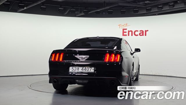 Ford Mustang 2017 — photo 4