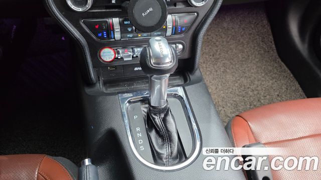 Ford Mustang 2017 — photo 9