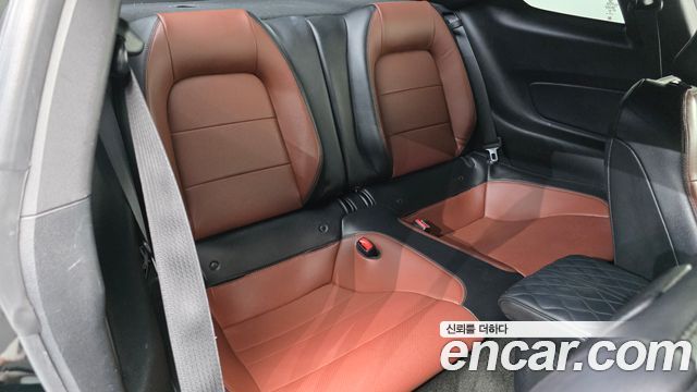 Ford Mustang 2017 — photo 12