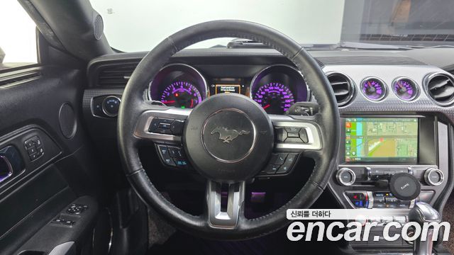 Ford Mustang 2017 — photo 13