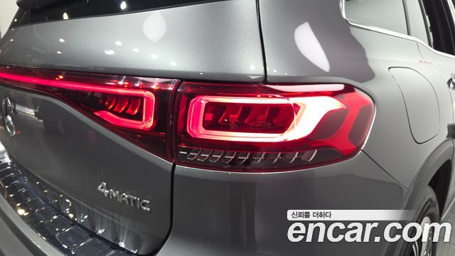 Mercedes-Benz EQB 2024 — photo 9