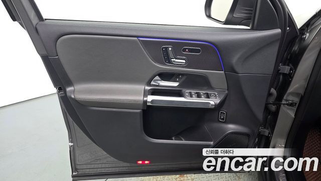 Mercedes-Benz EQB 2024 — photo 14