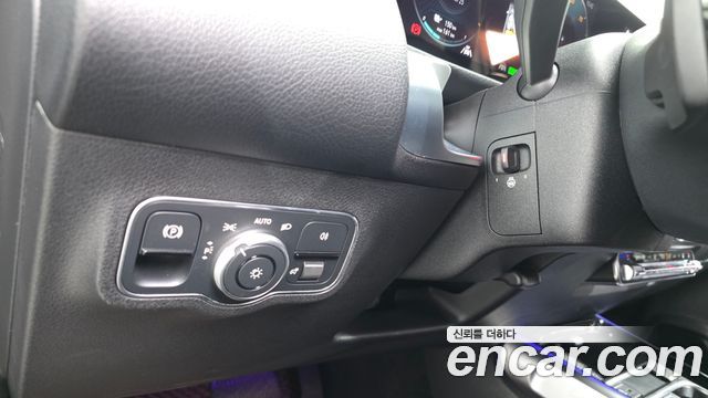 Mercedes-Benz EQB 2024 — photo 28