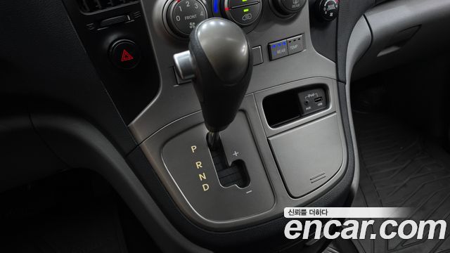 Hyundai Starex 2014 — photo 12