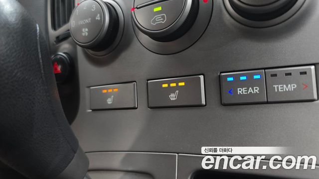 Hyundai Starex 2014 — photo 23