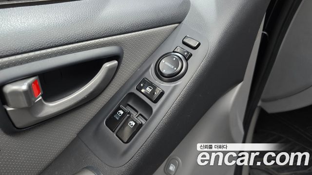Hyundai Starex 2014 — photo 24