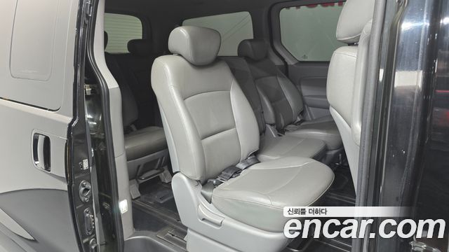 Hyundai Starex 2014 — photo 16