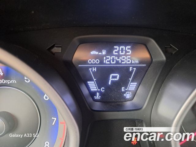 Hyundai AVANTE 2014 — photo 8