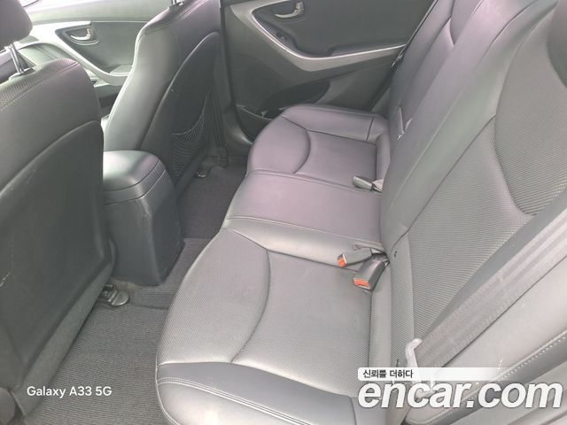 Hyundai AVANTE 2014 — photo 10