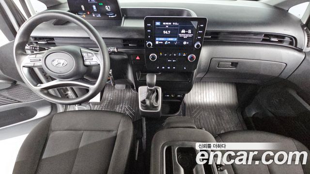 Hyundai Staria 2023 — photo 7