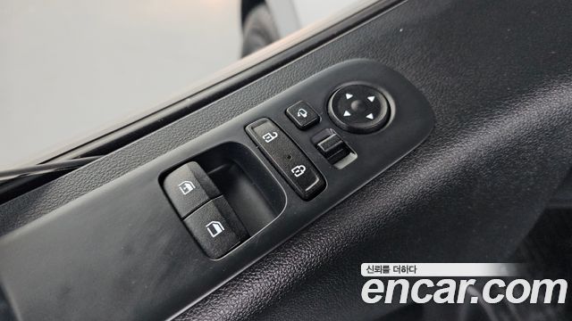 Hyundai Staria 2023 — photo 13
