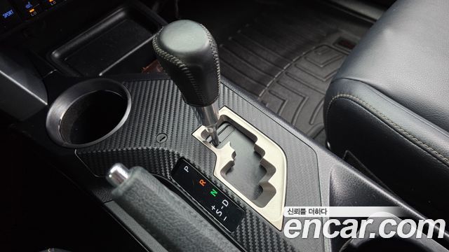 Toyota RAV4 2015 — photo 9