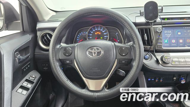 Toyota RAV4 2015 — photo 14
