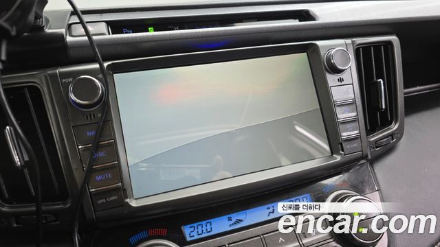 Toyota RAV4 2015 — photo 15