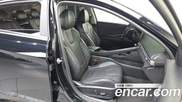 Hyundai AVANTE 2023 — photo 16