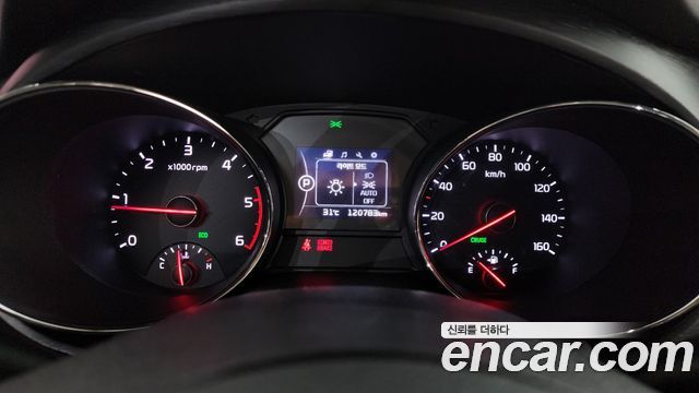 Kia Canival 2016 — photo 11