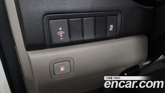 Kia Canival 2016 — photo 25