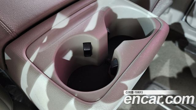 Kia Canival 2016 — photo 30