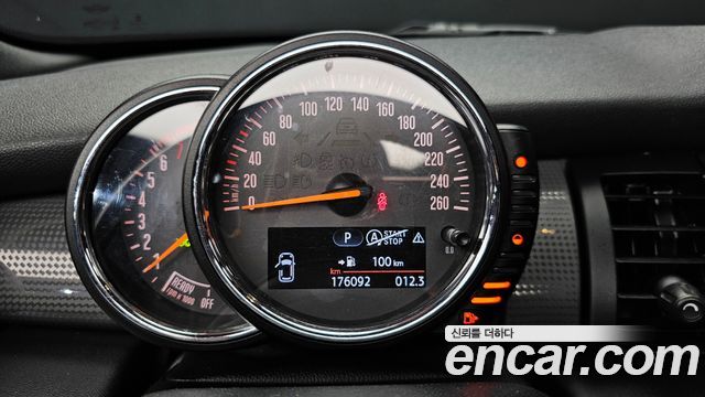 Mini Cooper Convertible 2016 — photo 8