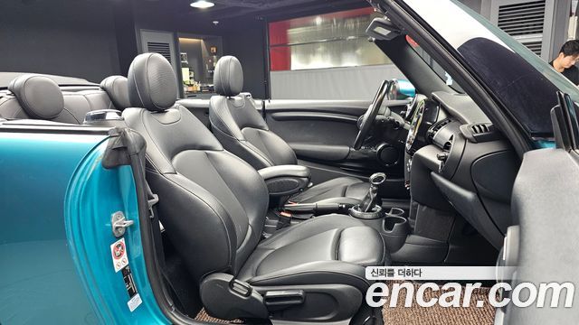 Mini Cooper Convertible 2016 — photo 12