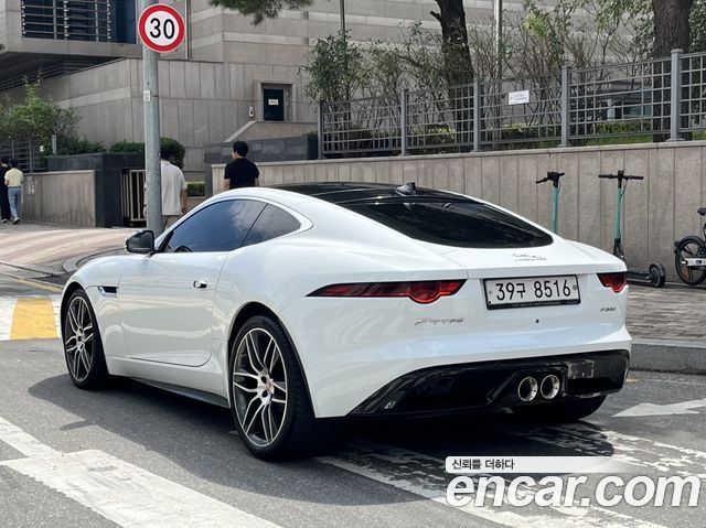 Jaguar F-TYPE 2019 — photo 6
