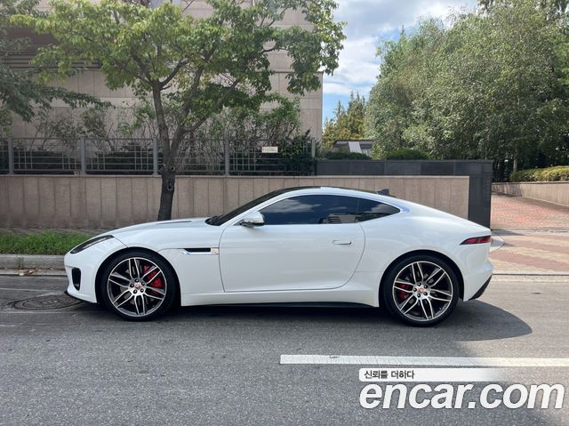 Jaguar F-TYPE 2019 — photo 9