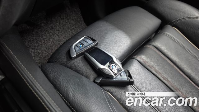 BMW 5-Series 2018 — photo 21