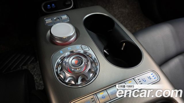 Genesis GV60 2022 — photo 12