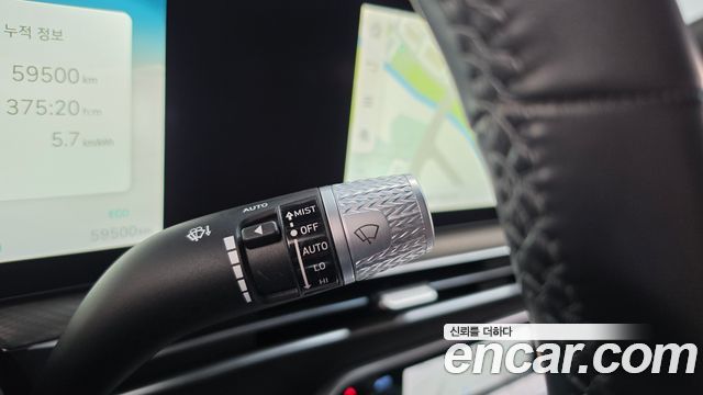 Genesis GV60 2022 — photo 27