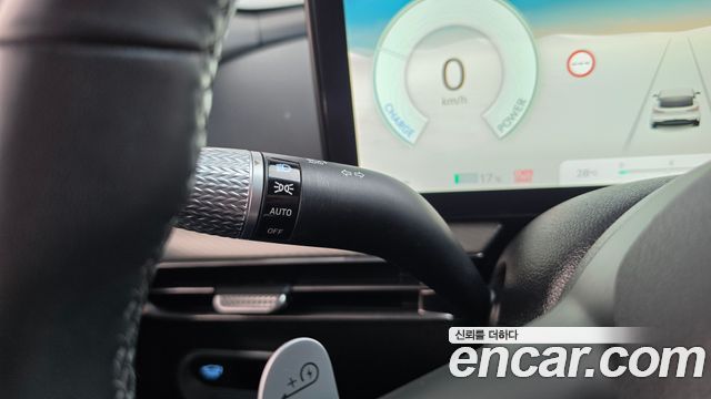 Genesis GV60 2022 — photo 30