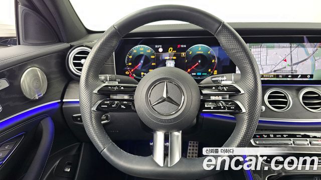 Mercedes-Benz E-Class 2023 — photo 19