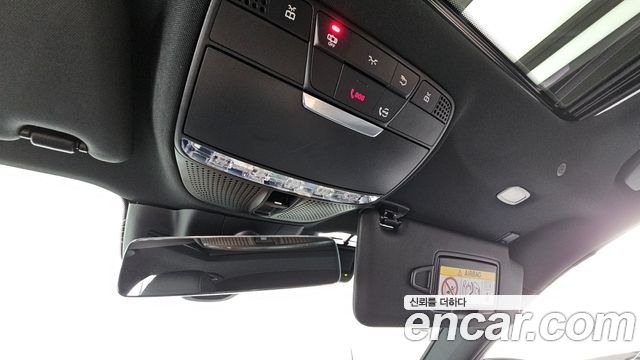 Mercedes-Benz E-Class 2023 — photo 28