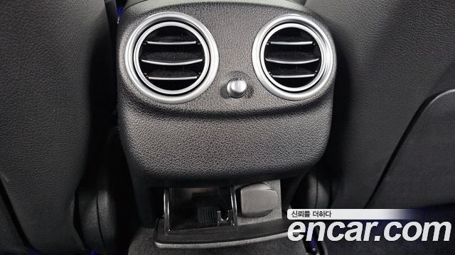 Mercedes-Benz E-Class 2023 — photo 33