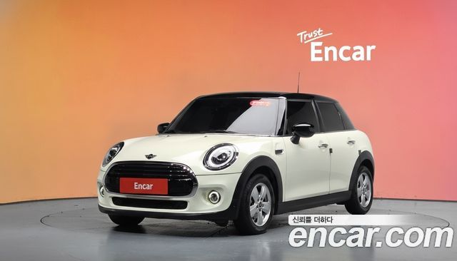 Mini Cooper 2021 — photo 1