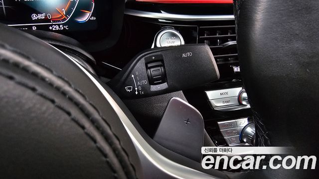 BMW 5-Series 2023 — photo 26