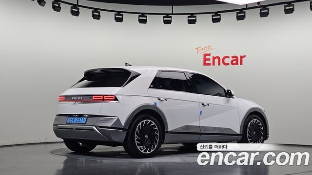 Hyundai Ioniq5 2023 — photo 2
