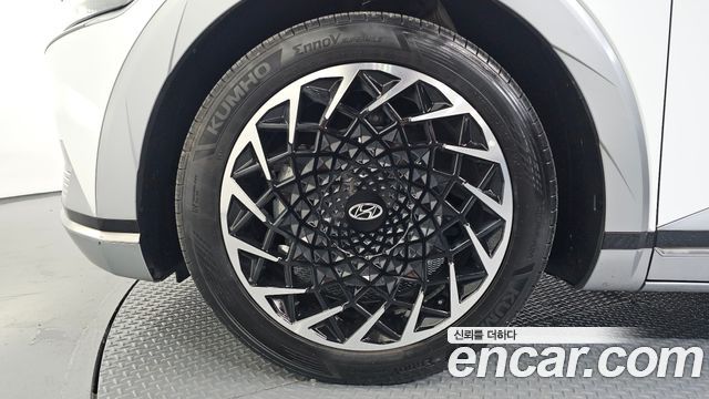 Hyundai Ioniq5 2023 — photo 5