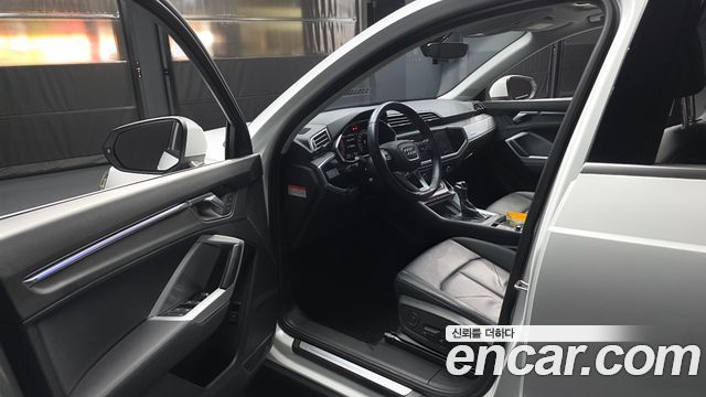 Audi Q3 2020 — photo 13
